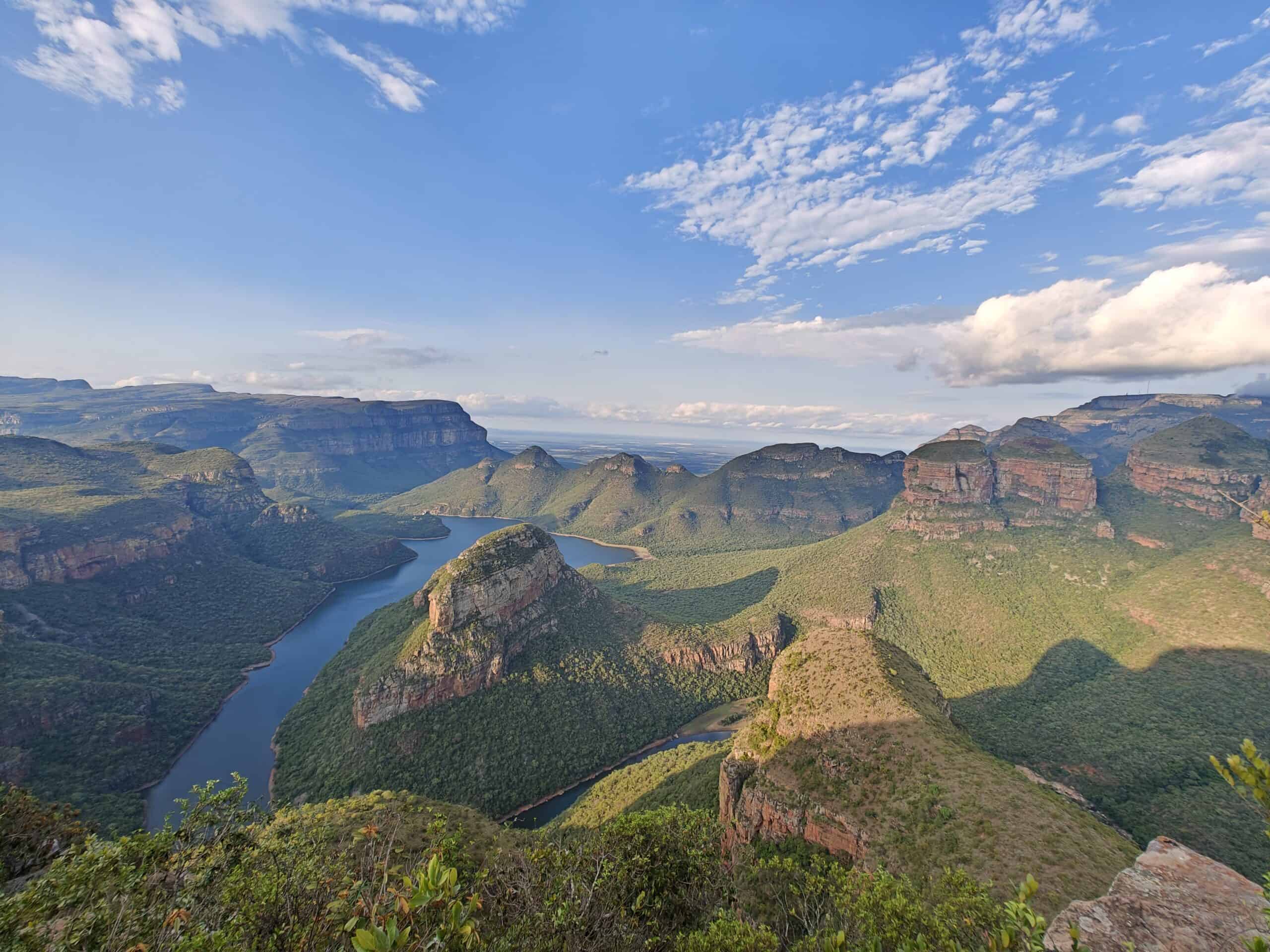 Blyde Canyon is a more beautiful version of Horseshoe Bend.